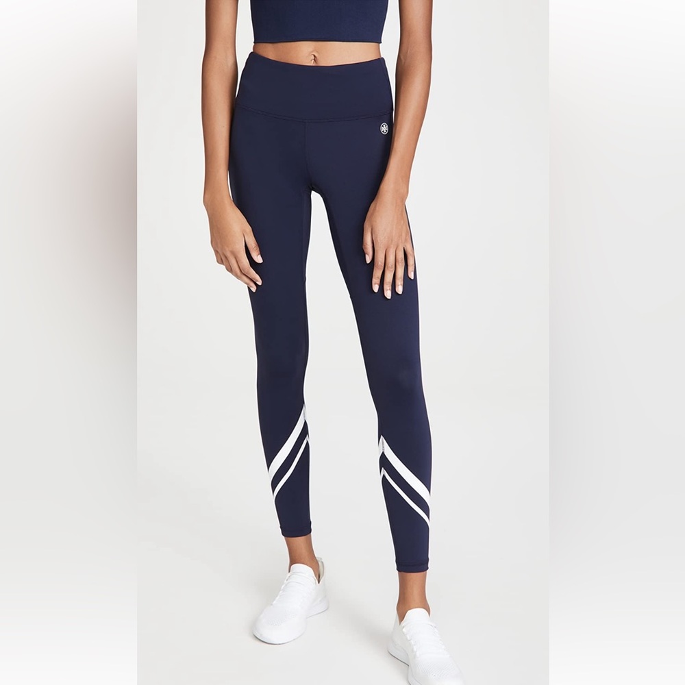 Tory Sport High rise weightless chevron leggings